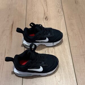 Nike Kids Black and White Toddlers' Sneakers